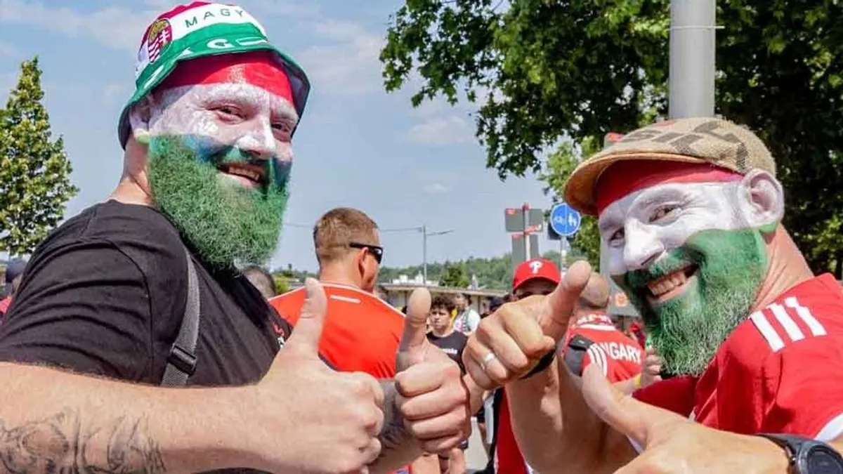 A skótok is magyar zászlóval fotózkodtak Stuttgartban - videó