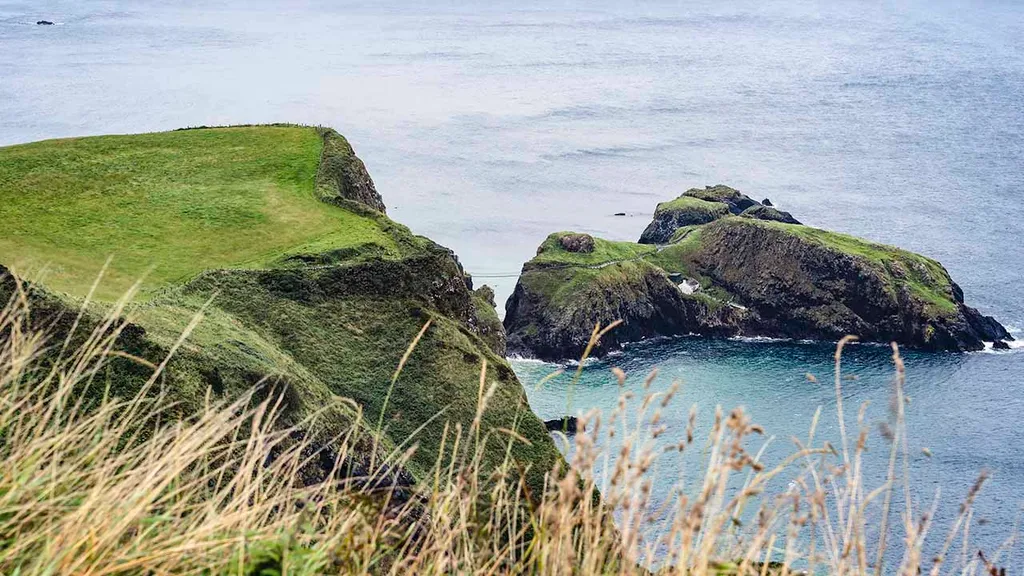 Carrick-A-Rede kötélhíd, Carrick-A-Rede, kötélhíd, híd,Carrick sziget, Írország, látványosság, turisztikai látványosság,