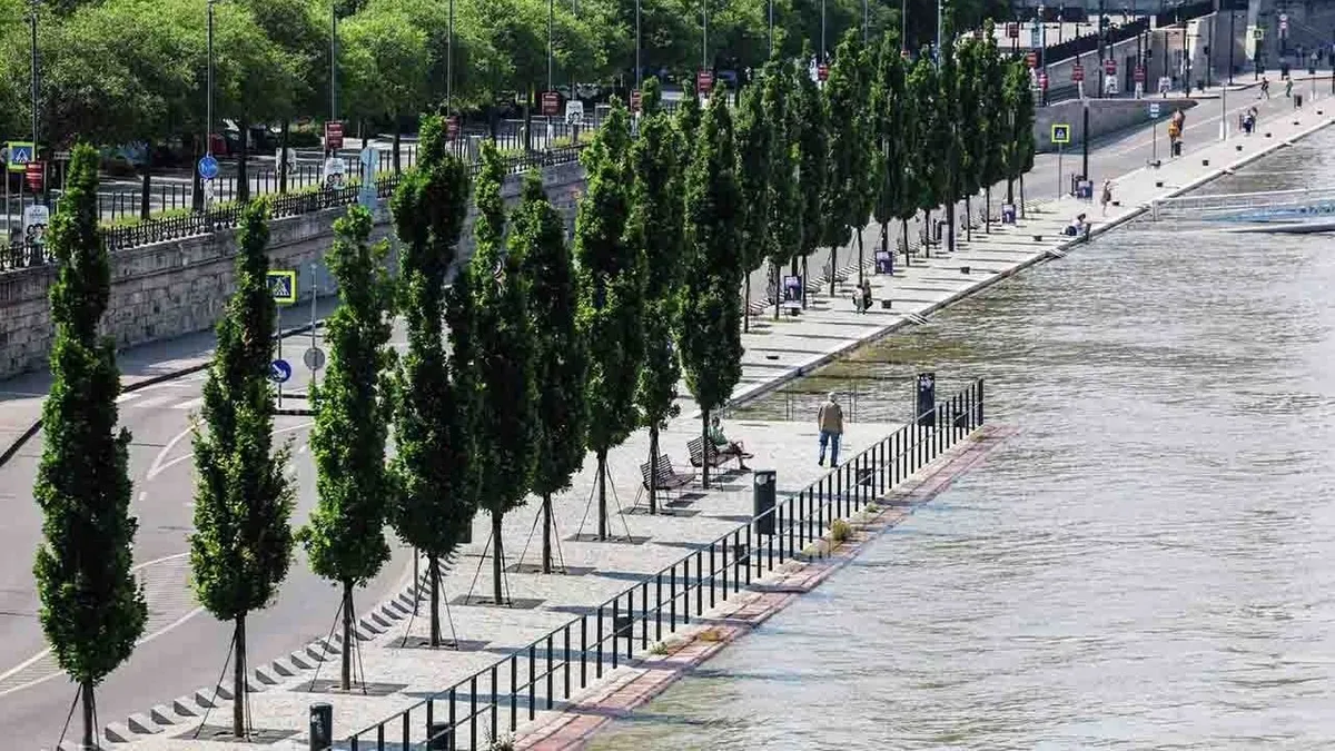 Tetőzik a Duna Budapestnél, 800 kilométeren van készültség