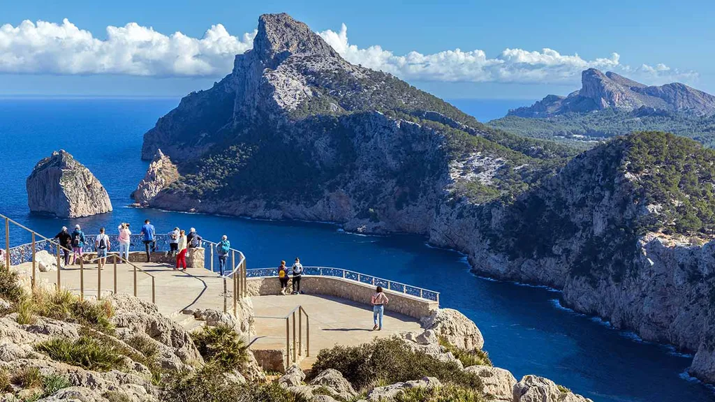 Es Colomer, kilátópont, Mallorca, sziget, Spanyolország, sziklafal, látványosság, látnivaló, Galamb szikla kilátó, Formentor-félsziget