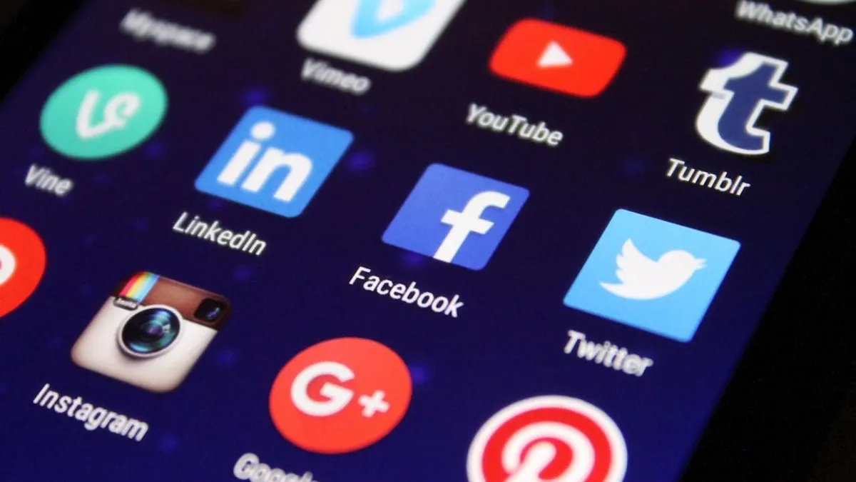 Trükkös csaló jelent meg több Facebook-csoportban