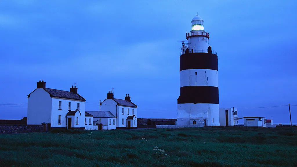 Hook Head  világítótorony, Hook Head, világítótorony, félsziget, Írország, Hook-félsziget, látványosság, turisztikai látványosság, HookHeadvilágítótorony, 