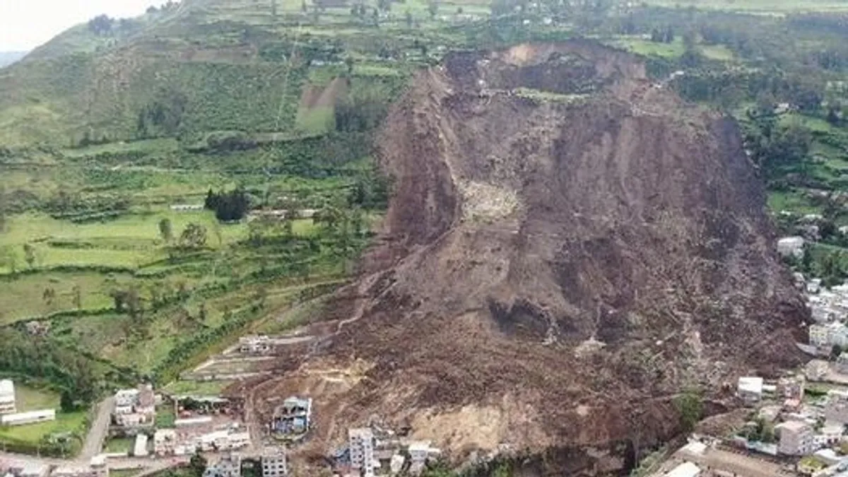 Hatalmas földcsuszamlás volt Ecuadorban, sokan meghaltak