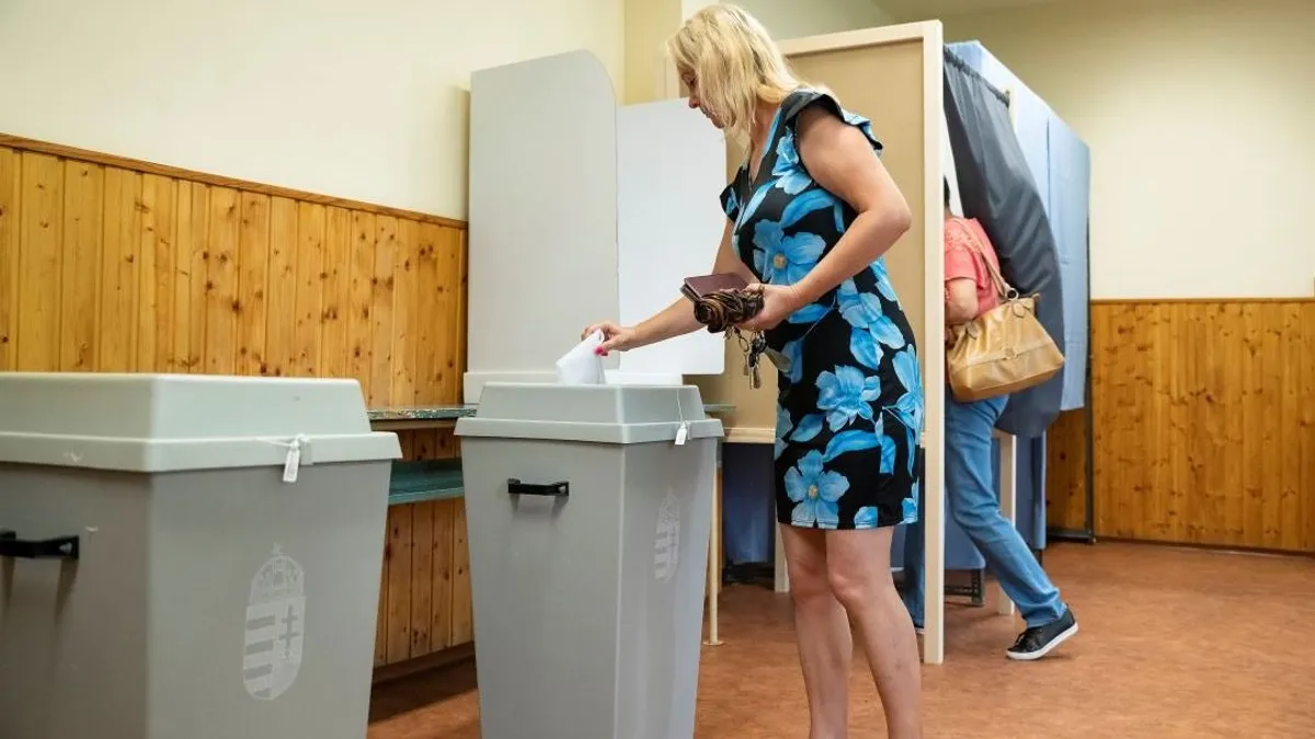 Kifordult könyök, törött bélyegzőpárna, még több ájulás
