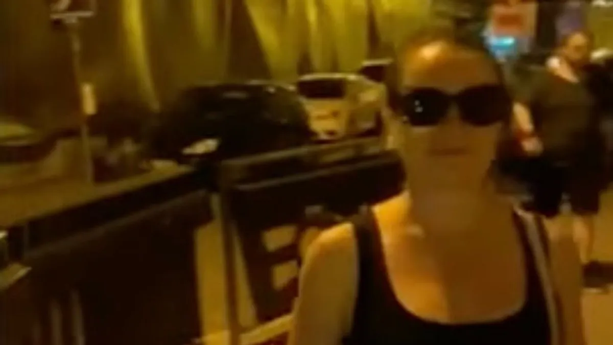 Így rongálja meg a Fidesz plakátjait Juhász Péter jelöltje - videó