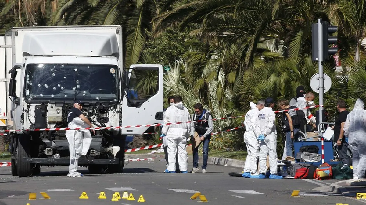 18 évre börtönbe kerülnek a nizzai migráns terrorista segítői