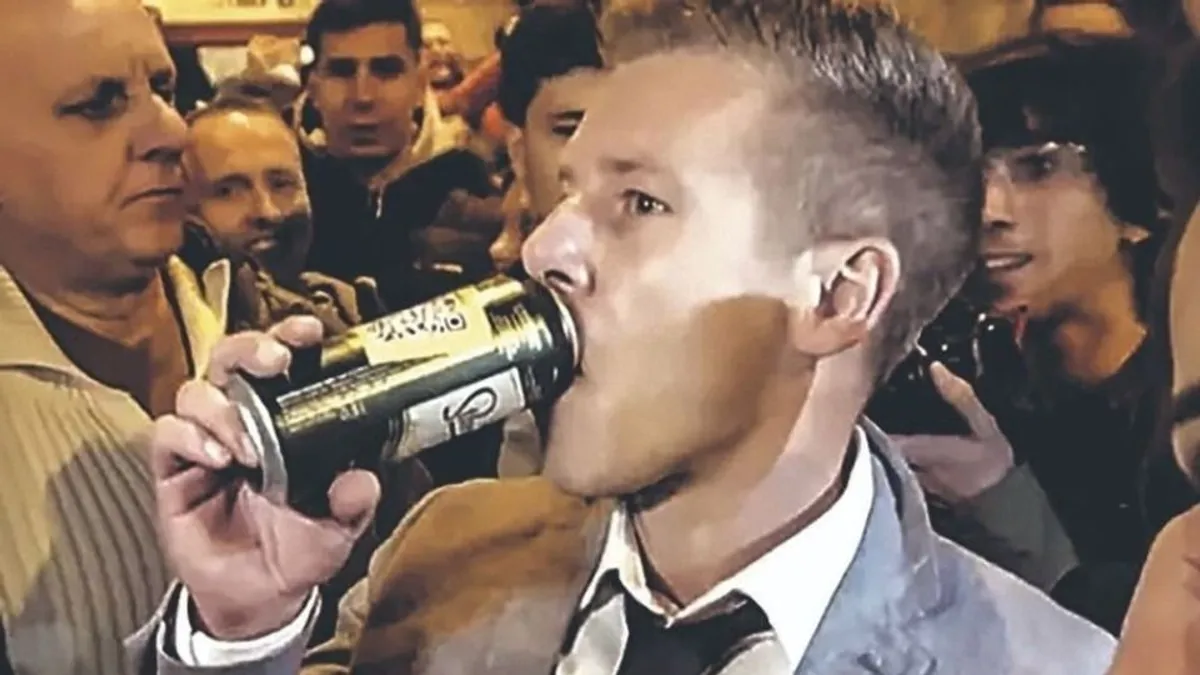 Magyar Péter asszisztensnek is gyenge volt, most kitombolja magát