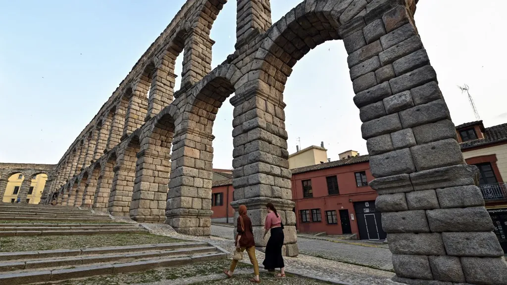 Különleges legenda övezi Spanyolország egyik legjelentősebb római kori műemlékét, Segovia római vízvezetéke, Segoviarómaivízvezetéke