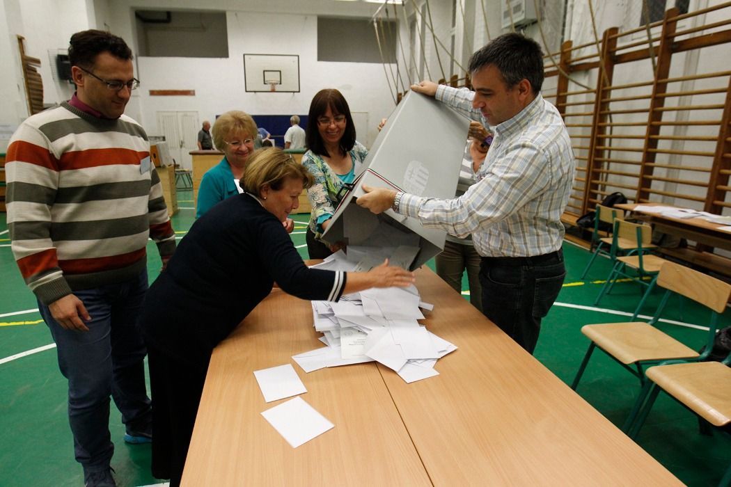 A népszavazás érvénytelen lett, a választópolgárok kicsit tömm, mint 43 százaléka adta le szavazatát, aminek több, mint 6 százaláka érvénytelen 