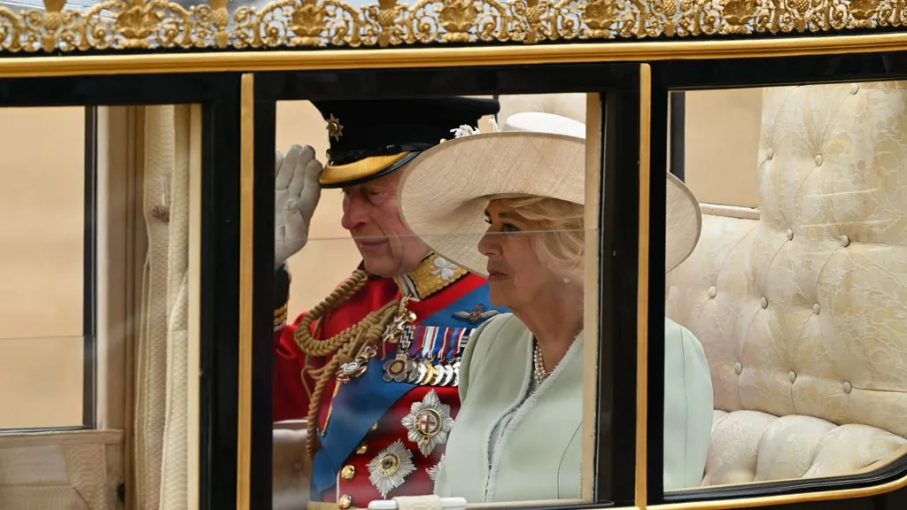 III. Károly, Brit király, Hagyományos katonai pompa, hivatalos születésnap, ünneplés, felvonulás, 2024. 06. 15.