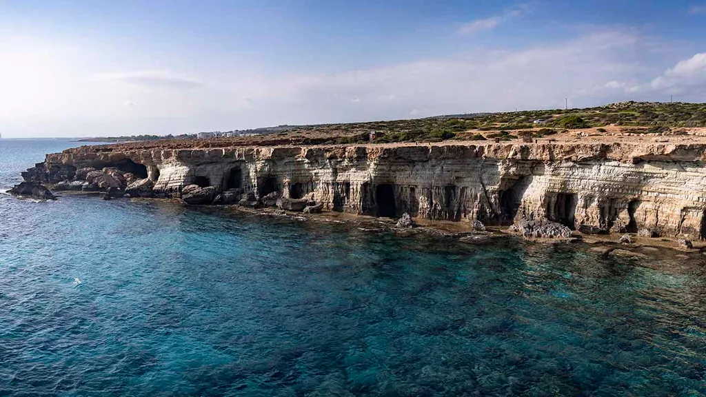 Ayia Napa, tengeri barlang, barlang, sziklaugrás, szikla, Ciprus, látványosság, turisztikai látványosság,