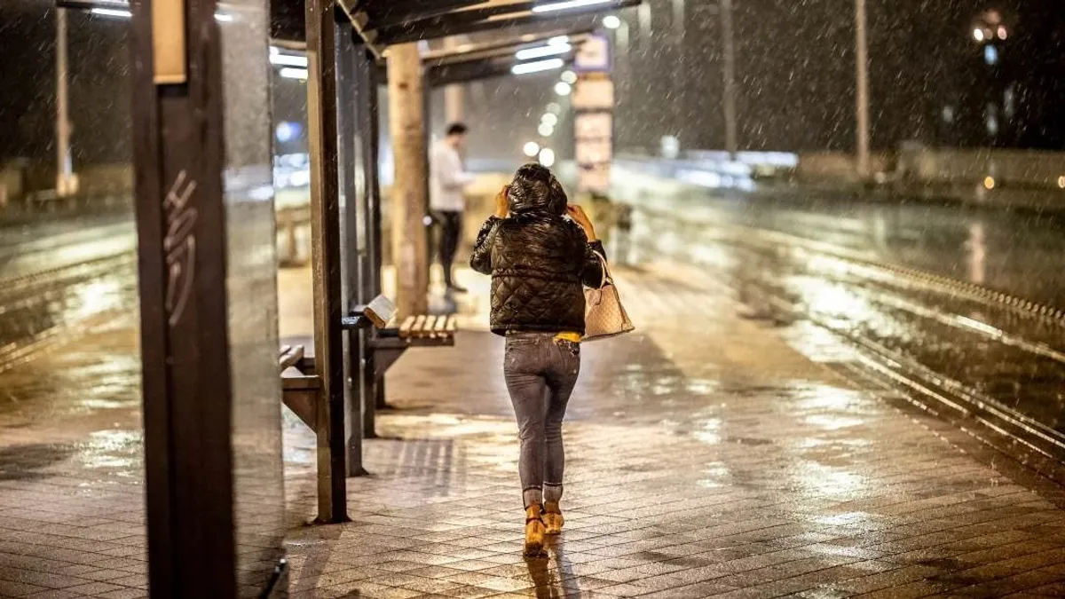 Kiadták a riasztást, jégeső és szélvihar jön