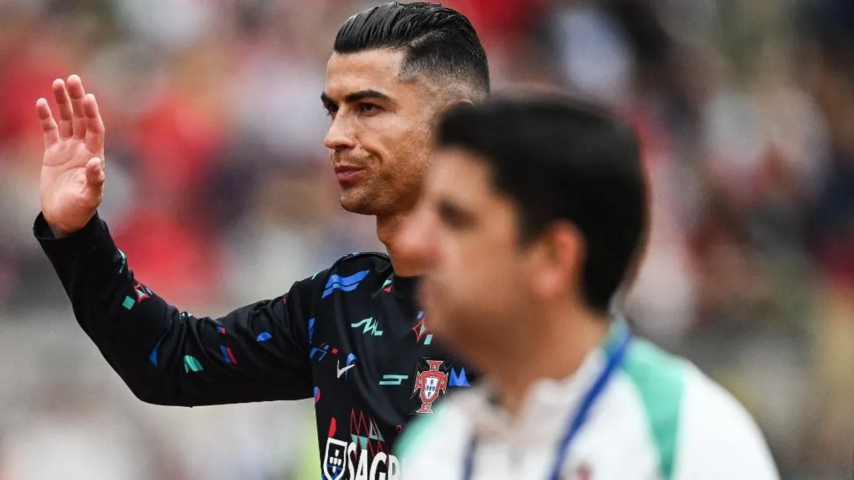 Cristiano Ronaldo 16 éve, Portugália soha nem járt így