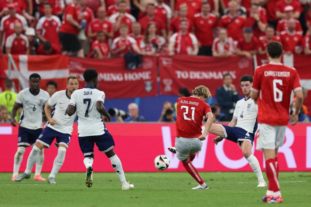 Football: UEFA Euro 2024 - 1st round day 2: Group C Denmark v England