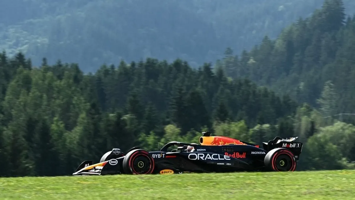 Óriási fordulatok és Verstappen-rekord az F1-es időmérőn