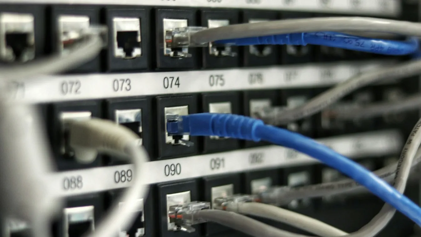 szerver adatközpont kiszolgáló data center hálózat internet server