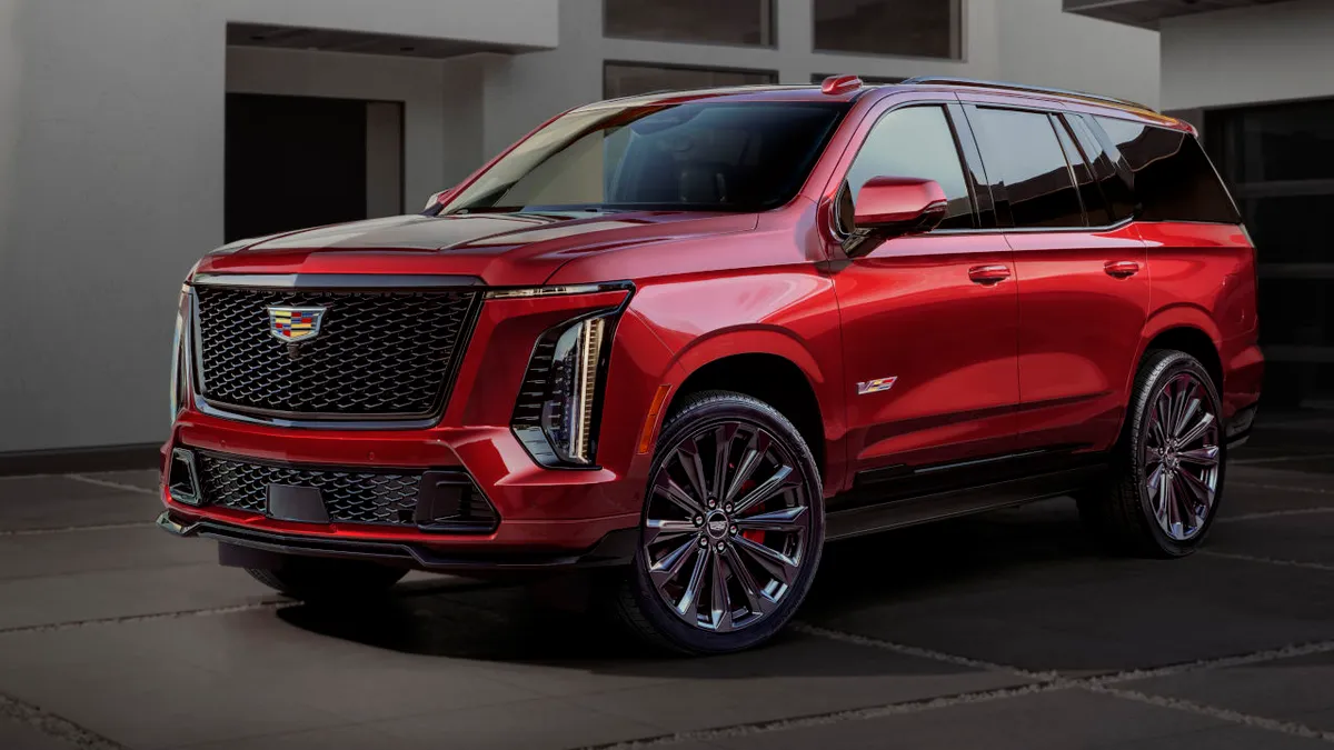 55 colos képátlójú műszerfalat kap a Cadillac Escalade