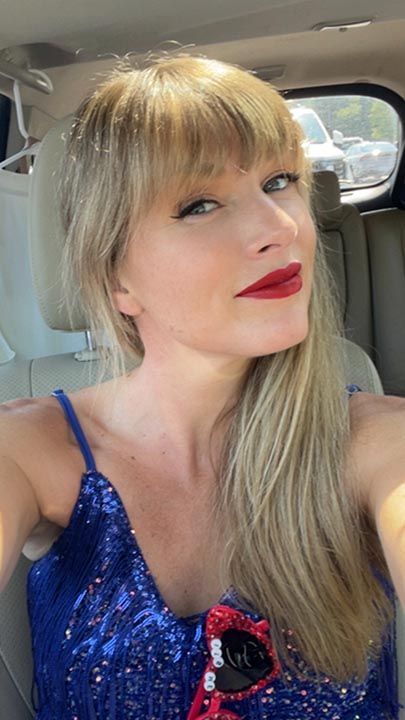 A Taylor Swift lookalike gets stopped for selfies wherever she goes