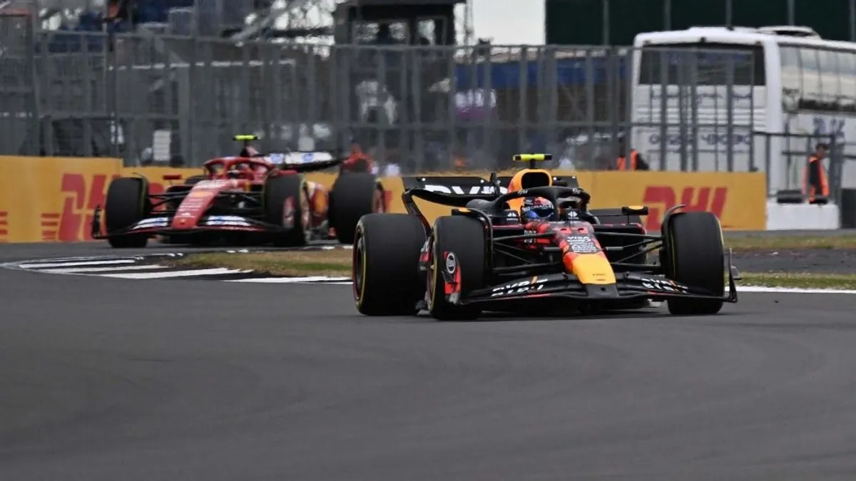 Élő közvetítésünk az F1-es Brit Nagydíj kaotikus időmérőjéről