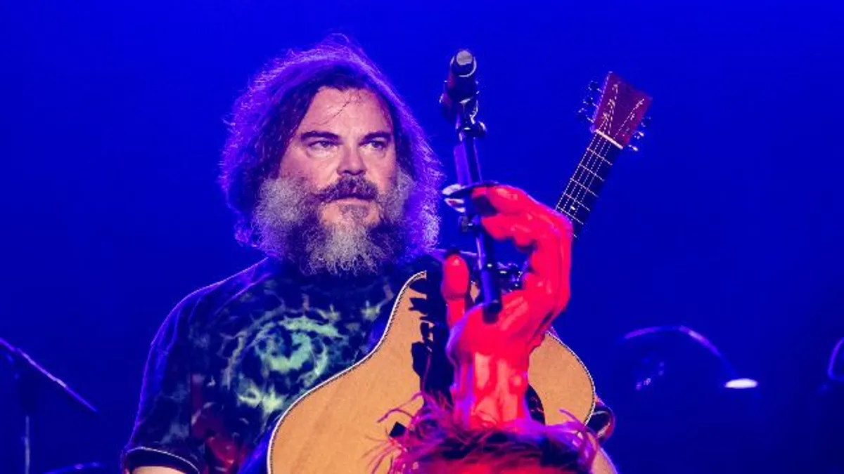Trump halálát kívánta Jack Black gitárosa, lemondták a teljes turnét