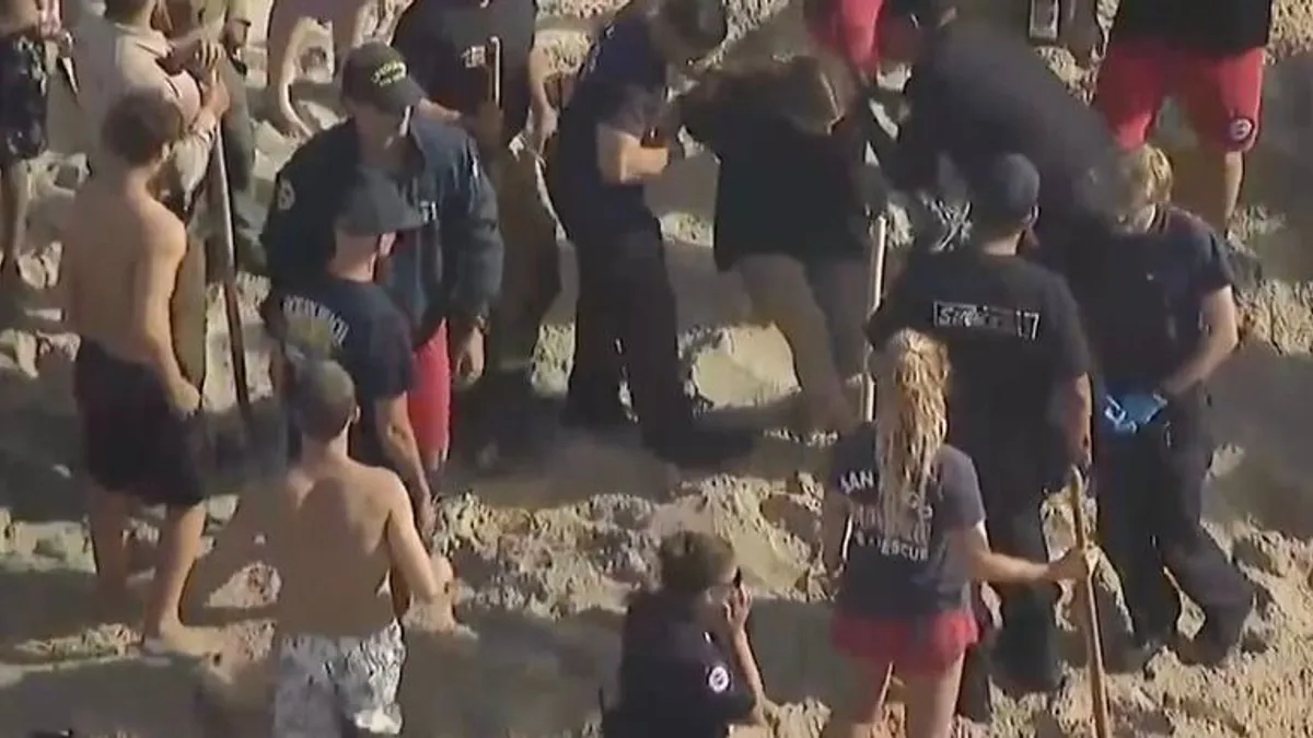 Maga alá temetett a homok egy tinédzsert San Diego egyik strandján