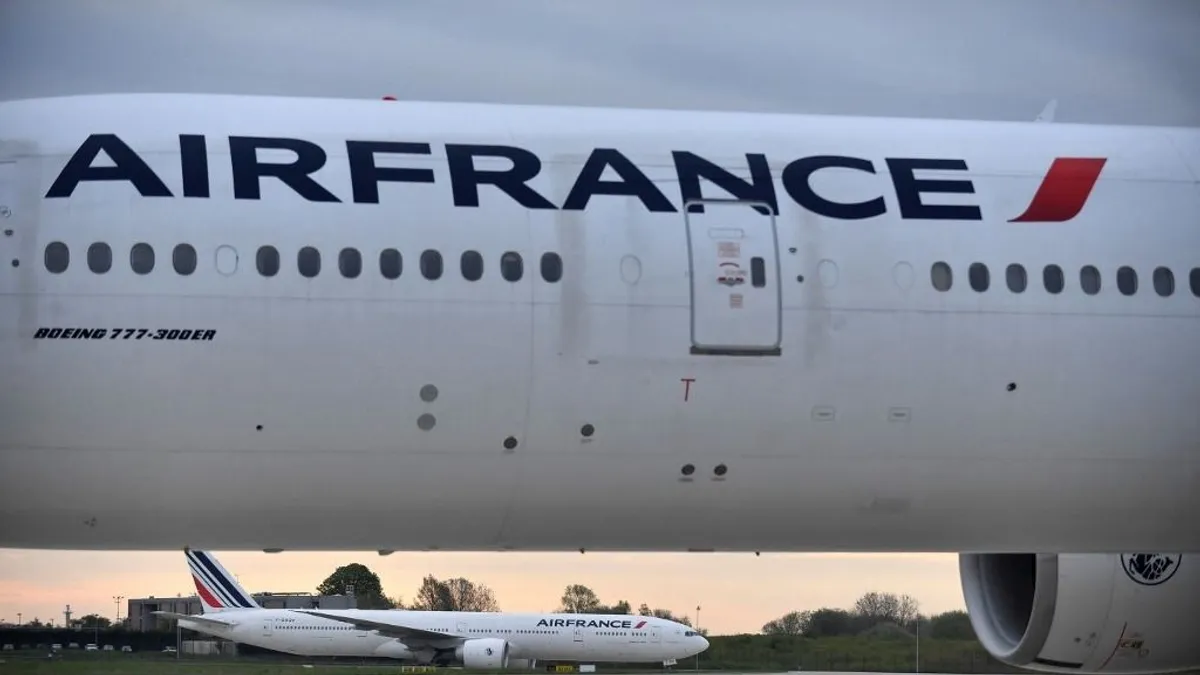 Meghibásodott a fék, tűzoltók várták az Air France járatát Ferihegyen