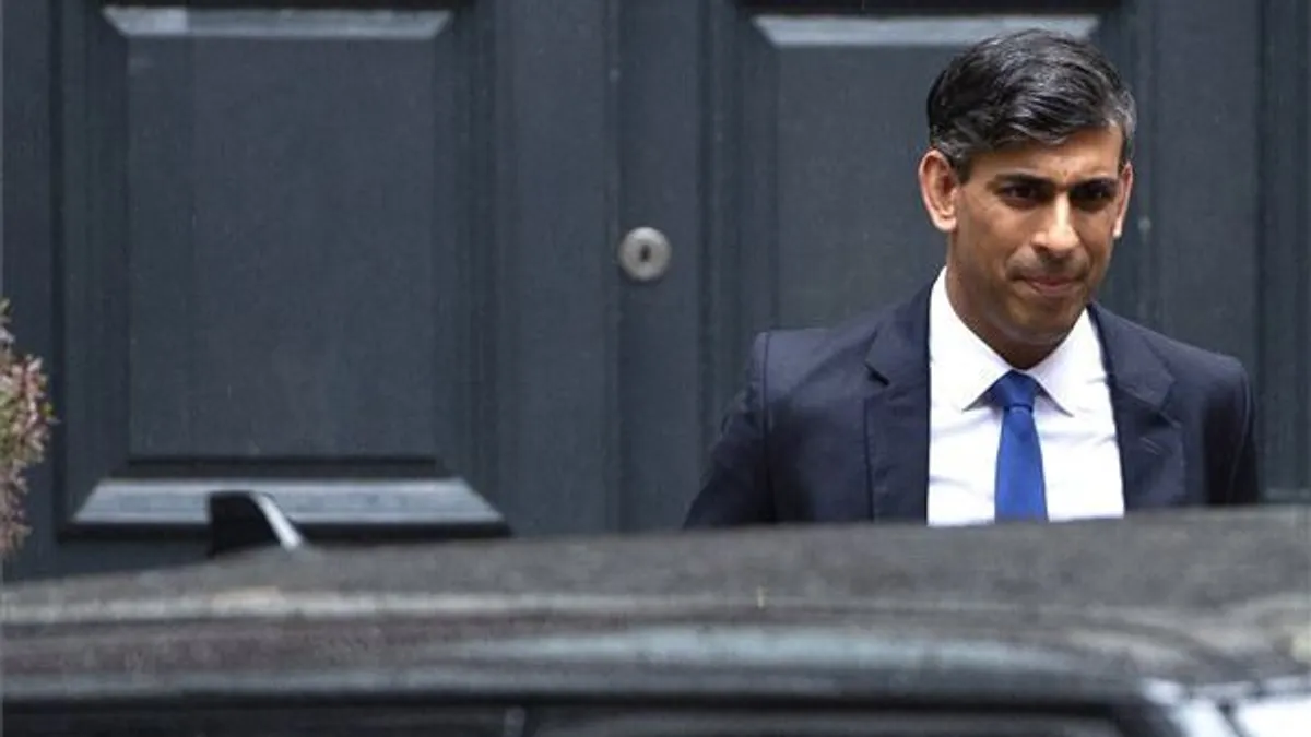 Rishi Sunak lemondott a Konzervatív Párt vezetői tisztségéről is