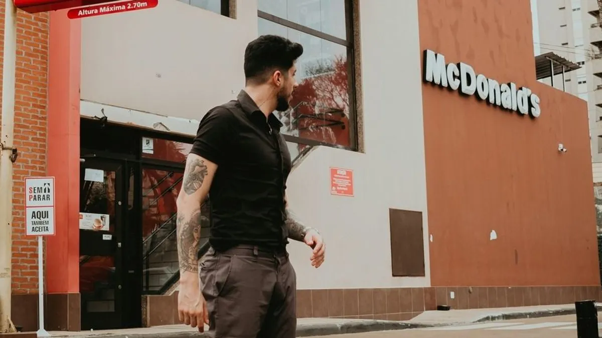 Legendás óriásszendvicset kínál újra a McDonald's