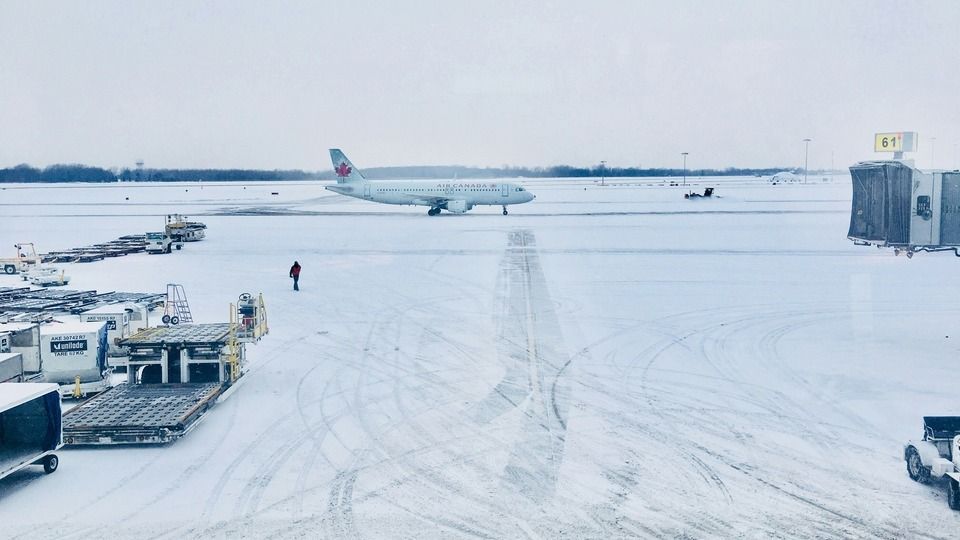 repülőtér, havazás, illusztráció