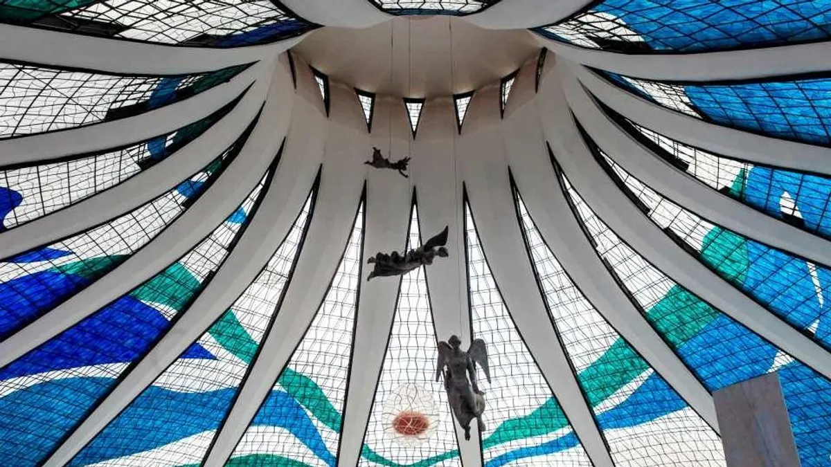 A modernista építészet csodája, a Brazília-katedrális