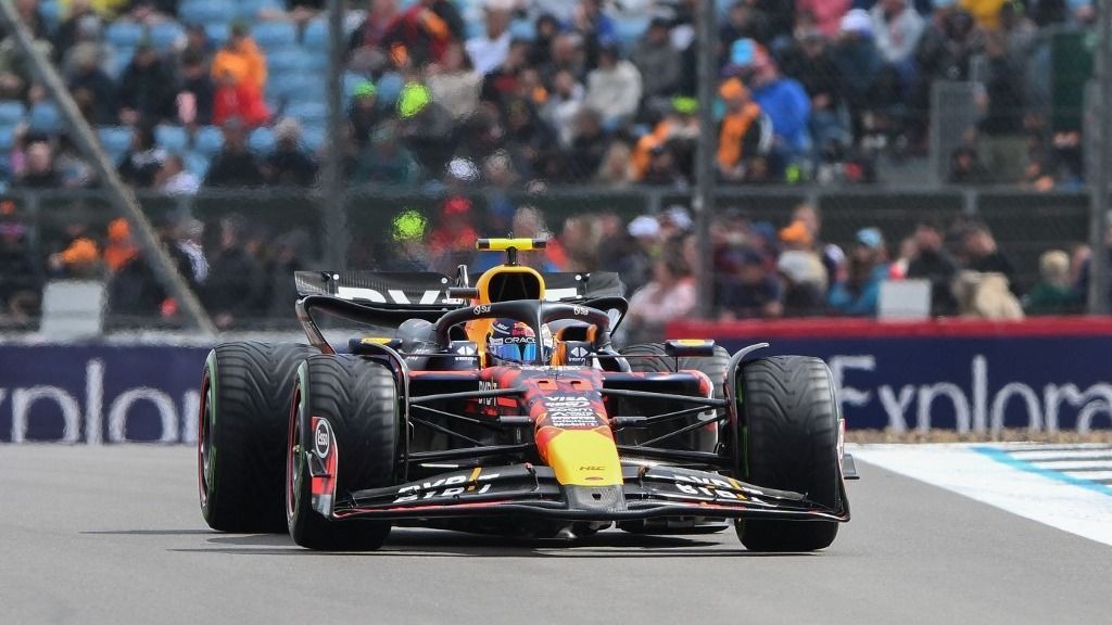Forma-1, F1, Brit Nagydíj, 2024, Sergio Pérez, időmérő, Red Bull