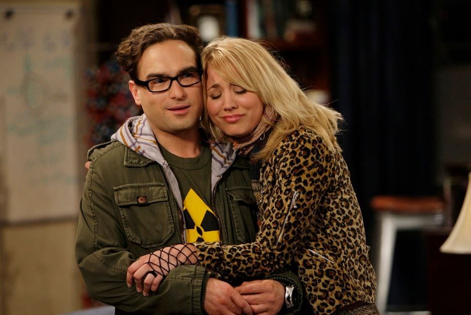 Kaley Cuoco, Johnny Galecki, Agymenők