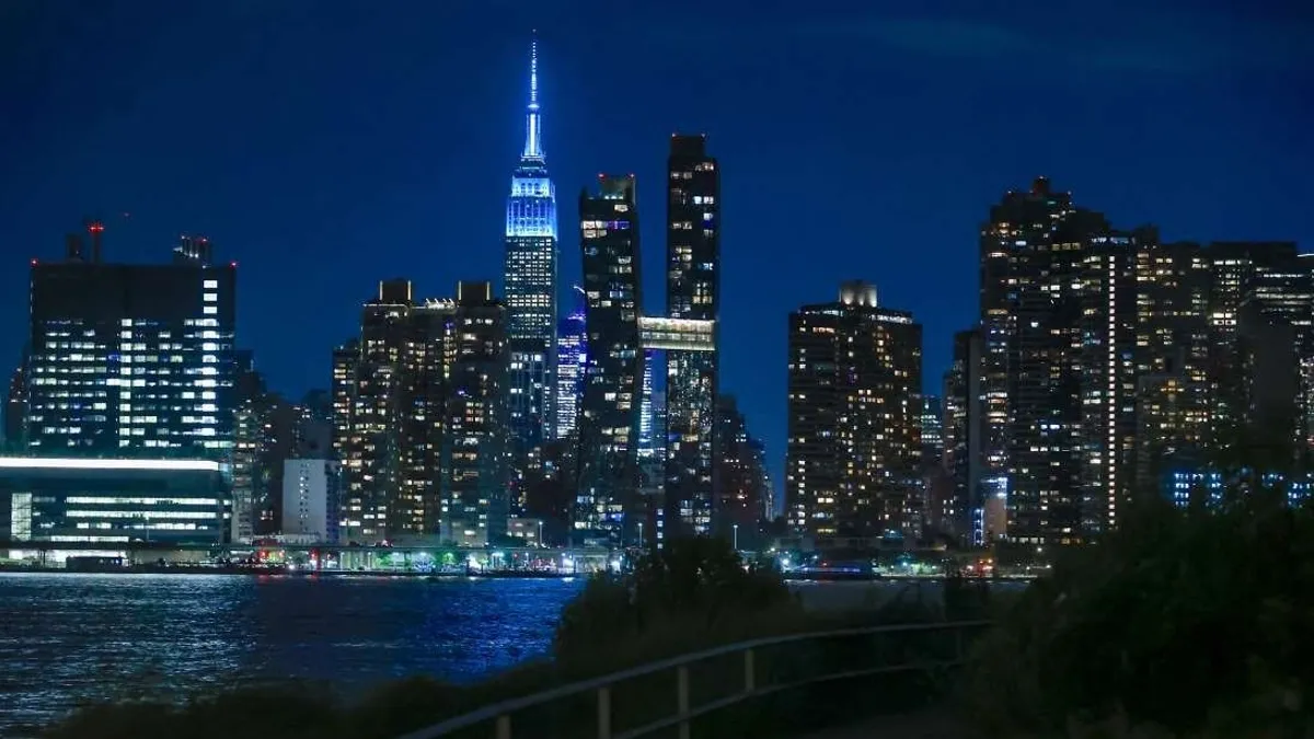 Egyetlen éjszaka alatt vált a lángok martalékává Manhattan egynegyede