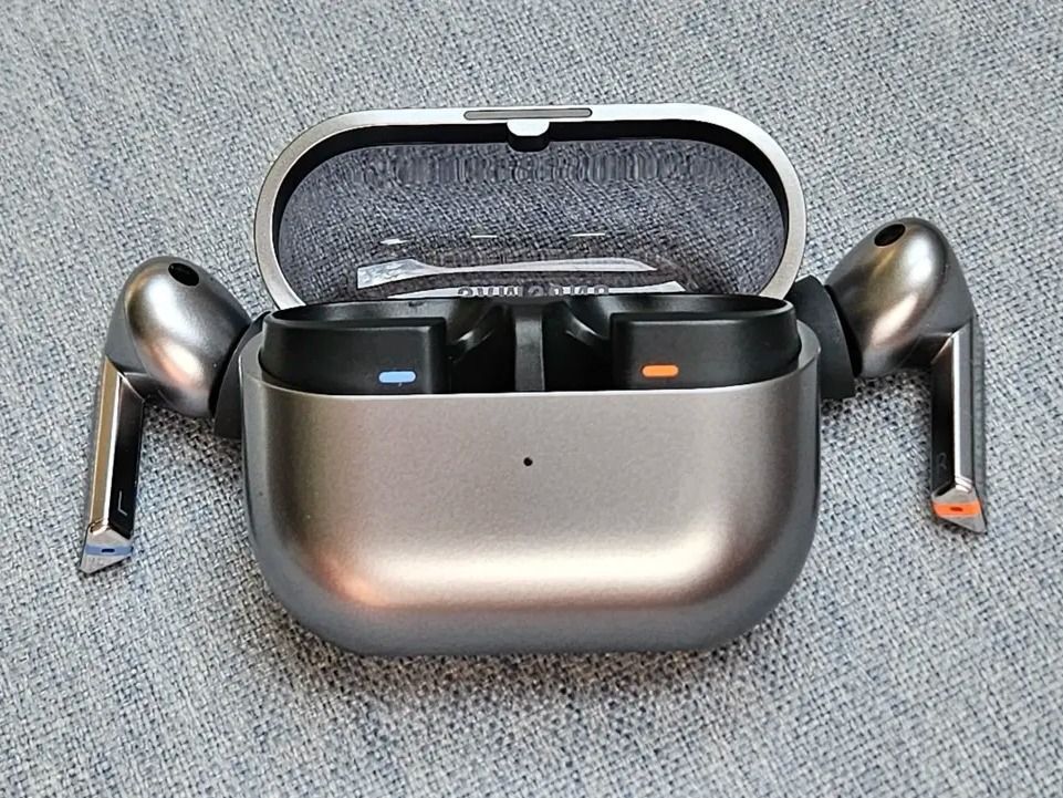 Samsung Galaxy Buds 3 Pro Bluetooth headset