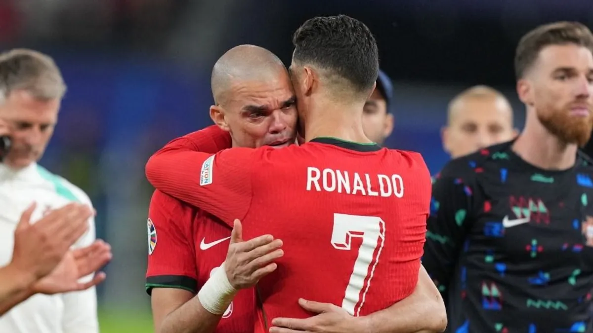 Sírás helyett most Ronaldo vigasztalta zokogó csapattársát - videó