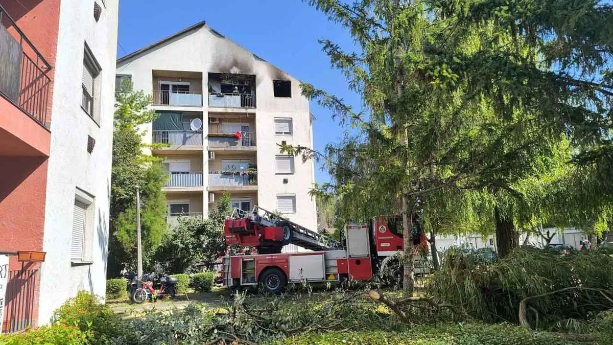 Székesfehérvári tűz: egy fiatal nő kiugrott a tetőtéri lakásból