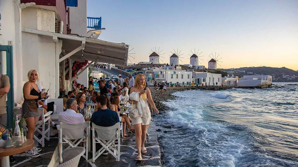 Mykonos, sziget, Görögország, görög sziget, Kis Velence, pezsgő éjszakai élet, strand, Ornos Beach, Paralia Lia beach 