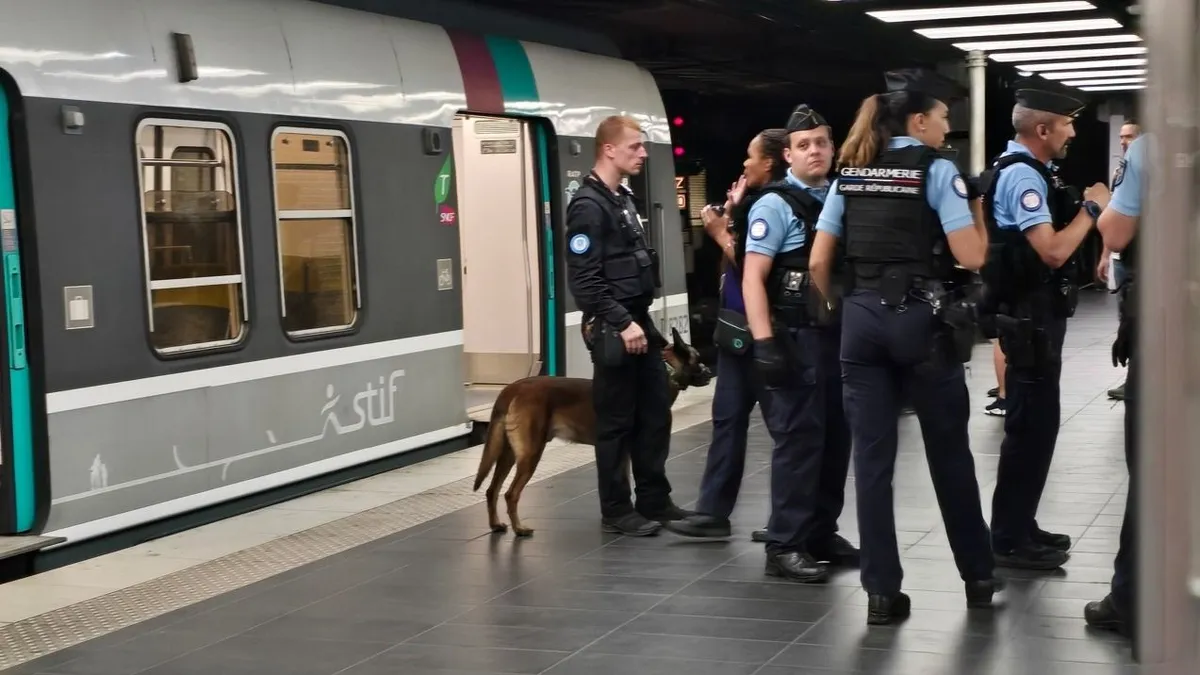 Terrorpánik a párizsi metróban