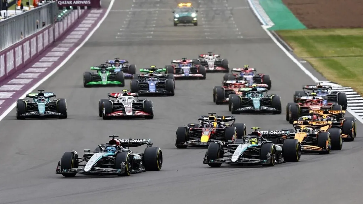 Élő közvetítésünk a kaotikus F1-es Brit Nagydíjról