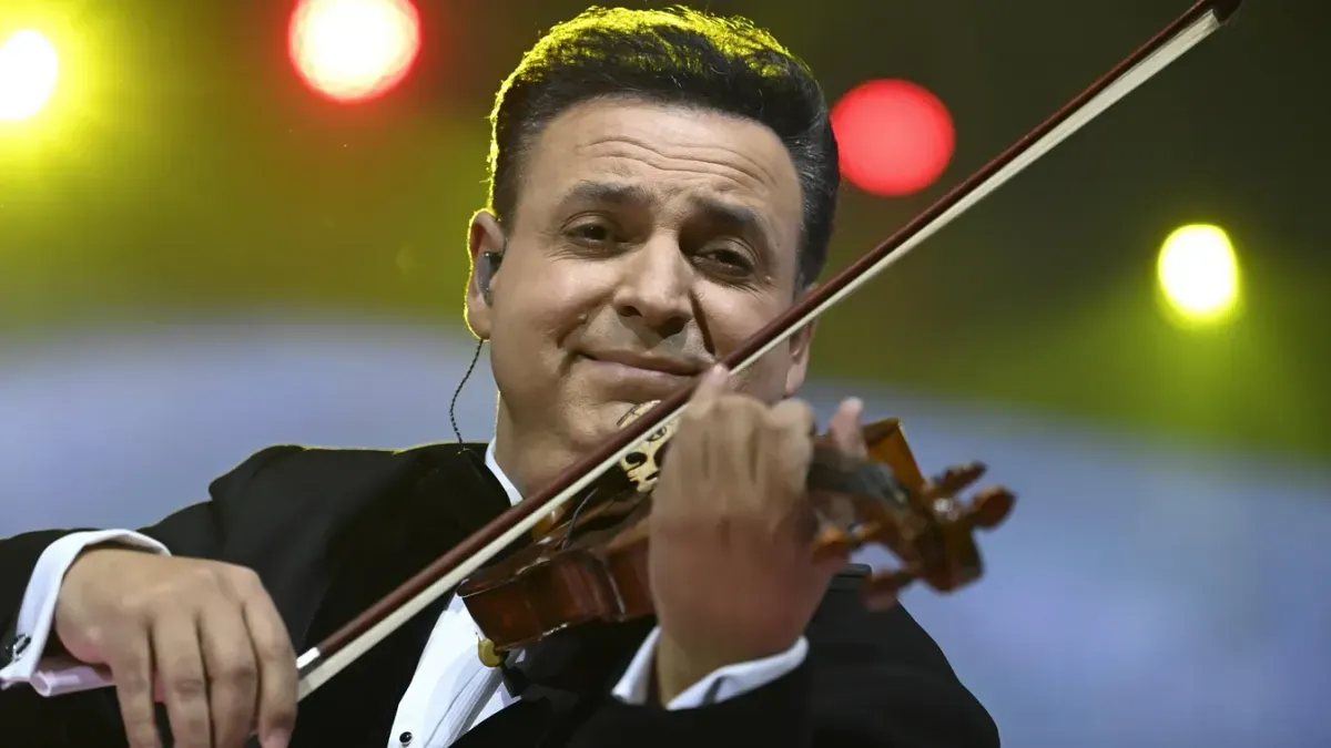 Kiderültek a részletek Mága Zoltán feleségének reptéri rosszullétéről