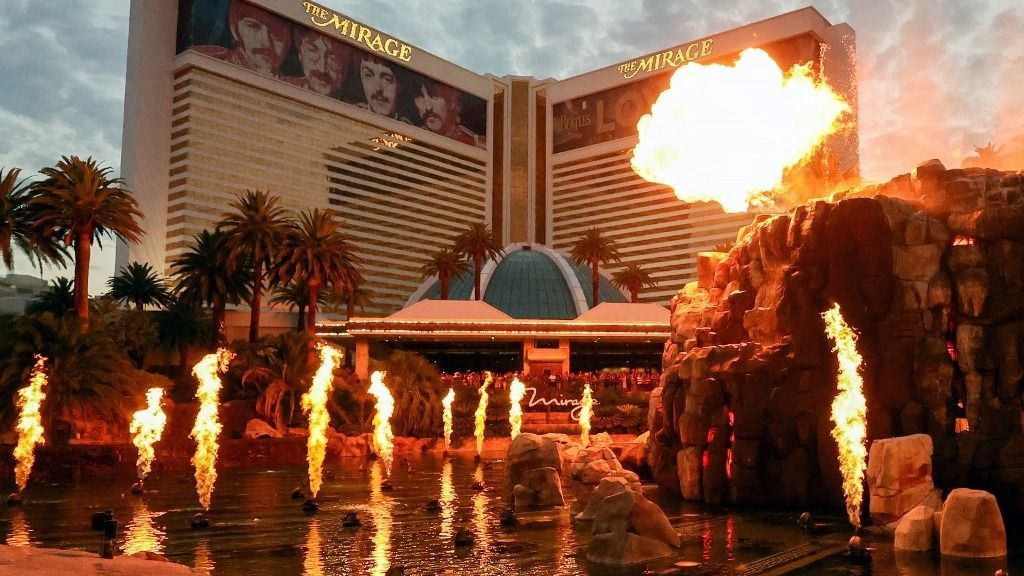The Mirage Hotel & Casino Closes In Las Vegas