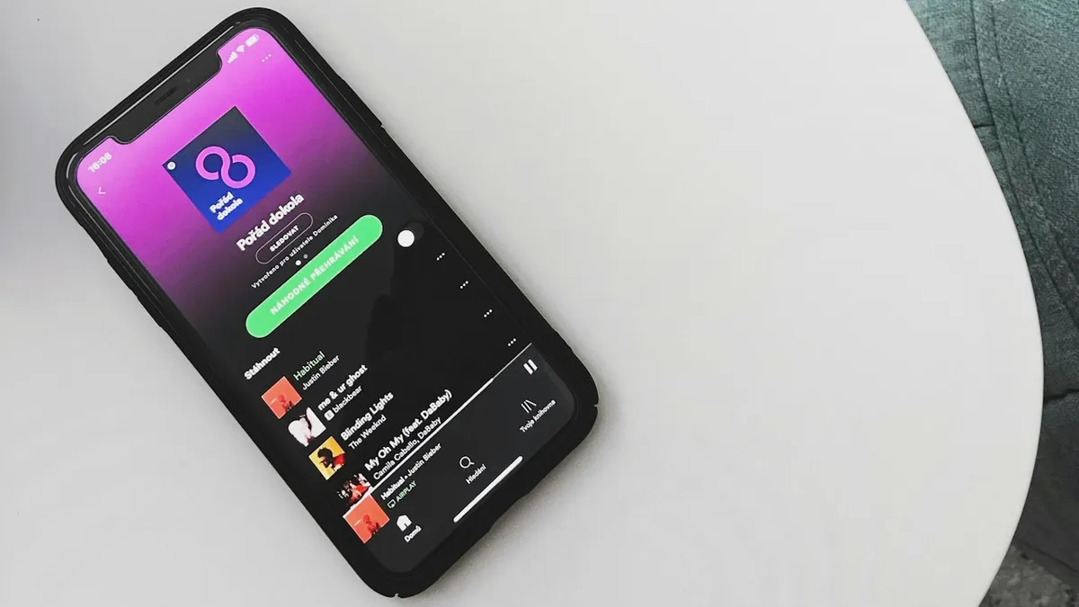 Visszakapnak egy extrát a Spotify ingyenes hallgatói