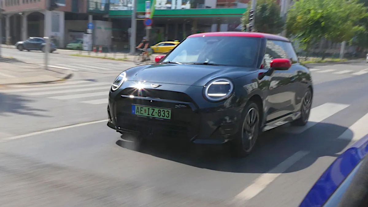 Két testben egy lélek – Mini Cooper menetpróba