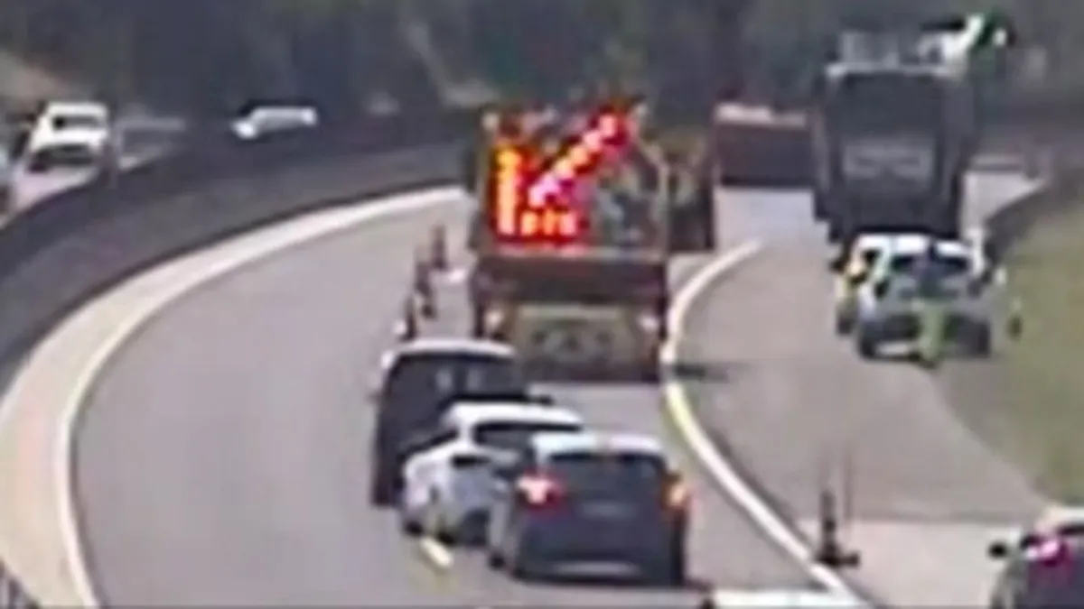 Egy autós meglátott egy terelést az M3-ason, kész kabaré, ami ezután jött - videó