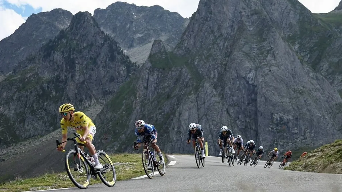 Pogacar erődemonstrációját hozta a Tour de France királyszakasa