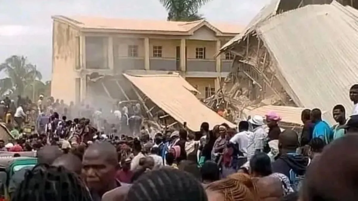 Összeomlott egy iskola Nigériában, több diák meghalt - videó