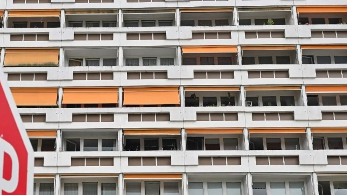 Kilökte a barátnőjét egy férfi a tizedikről Győrben
