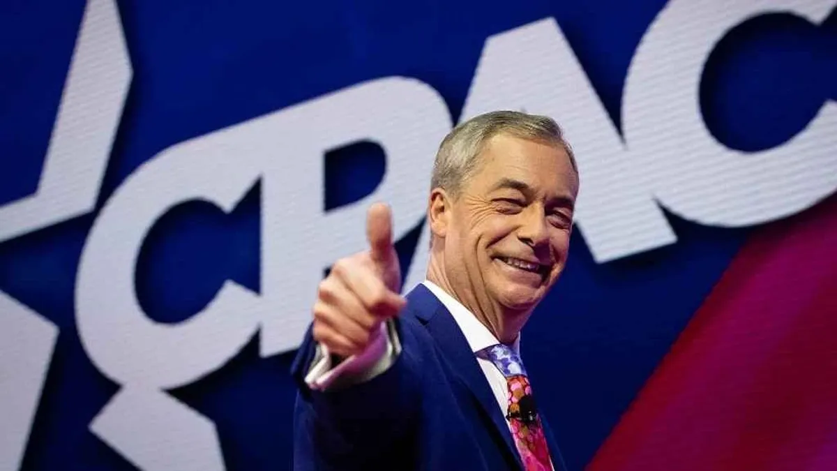 Nigel Farage békepárti és migrációellenes párja lett a legnépszerűbb Nagy-Britanniában