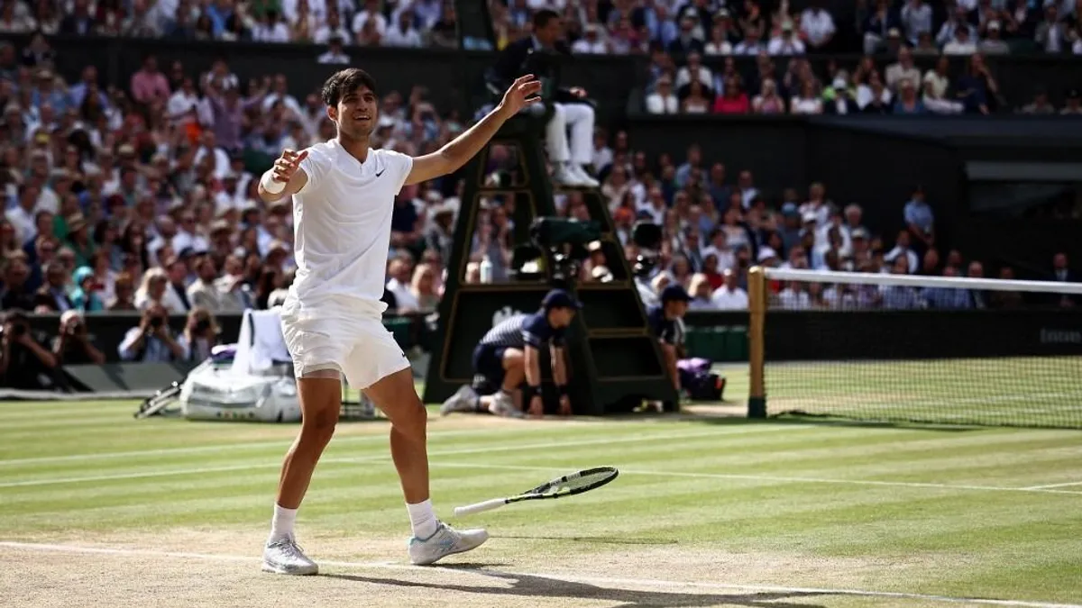 A címvédő spanyol világsztár nem kegyelmezett Novak Djokovicnak a wimbledoni fináléban