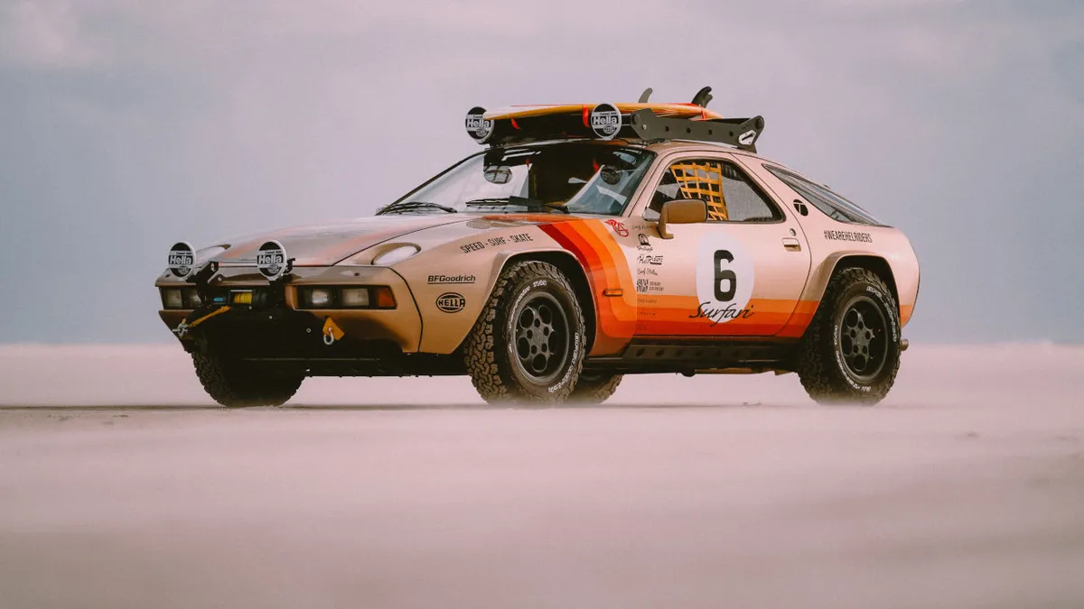 Strandautóként is megállja a helyét a Porsche 928